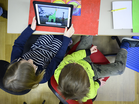 Fribourg concrétise son projet d'équipement numérique à l'école