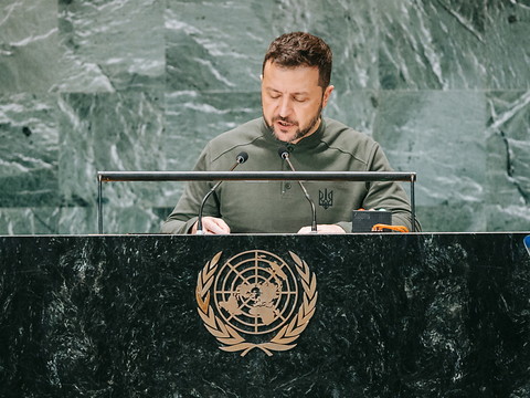 Zelensky: l'Ukraine 