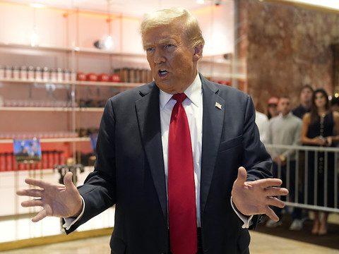 Trump annonce qu'il va rencontrer Zelensky vendredi matin