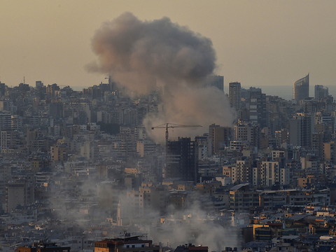 L'armée israélienne annonce mener des raids au Liban