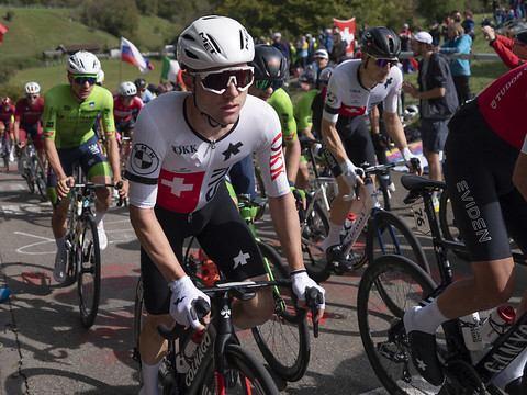 L'intouchable Pogacar titré à Zurich, Hirschi hors du podium