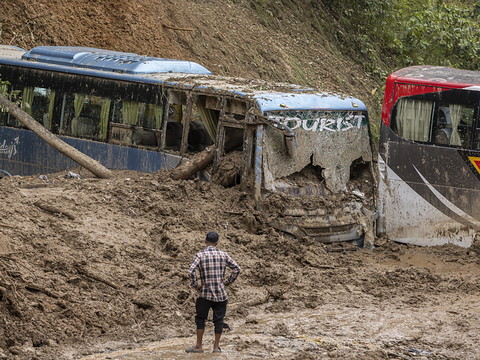 Le bilan monte à 170 morts au Népal après les inondations