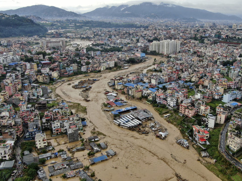 Le bilan des inondations au Népal s'alourdit à 209 morts
