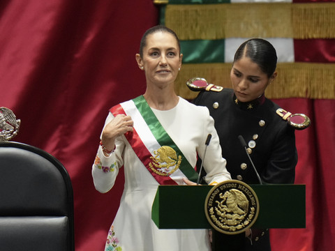 Mexique: Sheinbaum officiellement investie première présidente