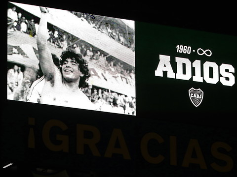 La justice autorise le transfert du corps de Maradona