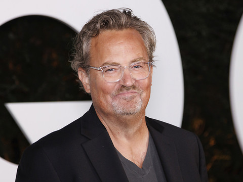 Un docteur lié à la mort de Matthew Perry plaide coupable