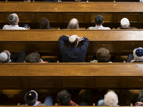 Hommage aux victimes du 7 octobre dans une synagogue bernoise