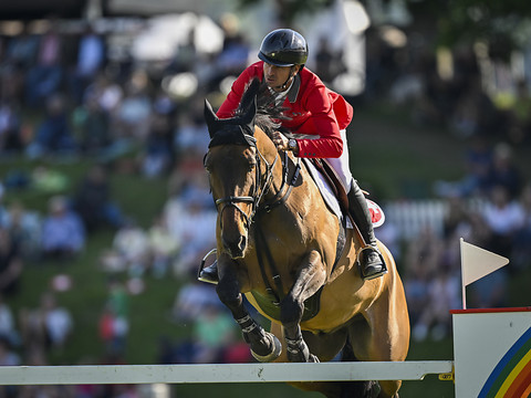 Les cavaliers suisses de saut d'obstacles se ratent à nouveau