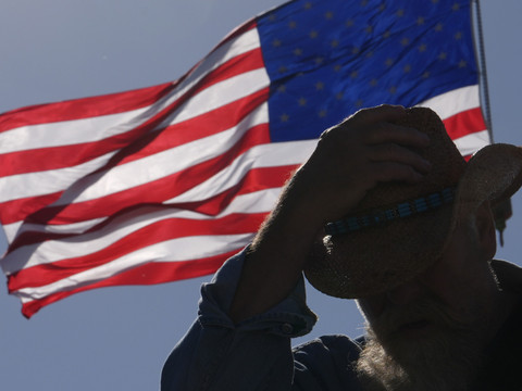 Trump bat le pavé, blitz médiatique pour Harris