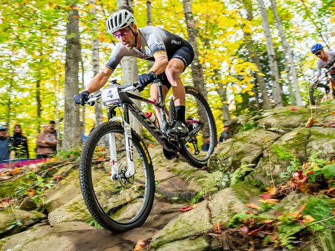 Encore une saison en Coupe du monde pour Nino Schurter