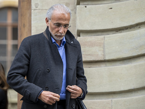 Tariq Ramadan sera jugé en France pour viols sur trois femmes