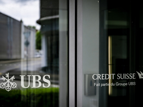 Premiers clients de Credit Suisse transférés sur la plateforme UBS
