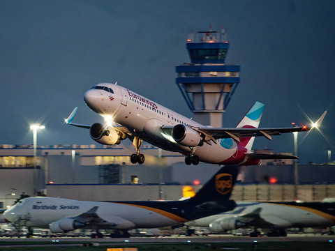 Après Ryanair, Eurowings réduit son offre à Hambourg