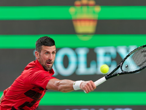 Novak Djokovic face à Taylor Fritz en demi-finale