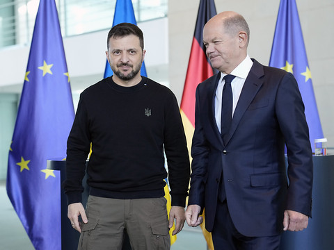 Zelensky dit vouloir obtenir la fin de la guerre en 2025