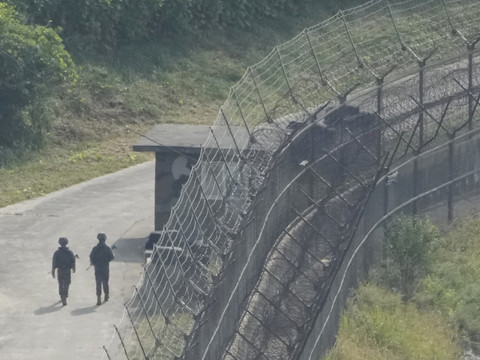 La Corée du Nord menace d'ouvrir le feu à la frontière avec le sud