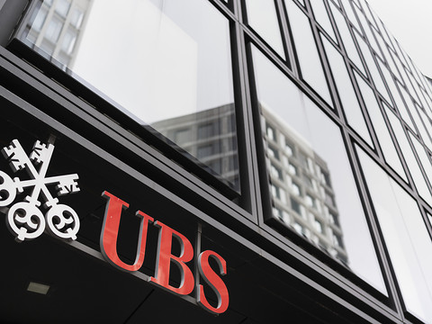 UBS sommé de retravailler son plan d'urgence
