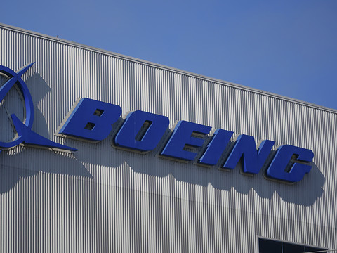 Boeing, en difficultés, veut renflouer sa trésorerie