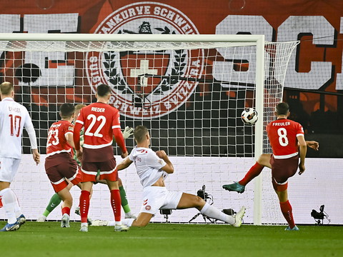 Un nul qui ne suffit pas pour la Suisse