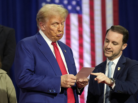 Débuts modestes pour la plateforme de cryptomonnaies de Trump