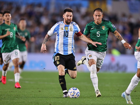 Messi signe un triplé et deux passes décisives