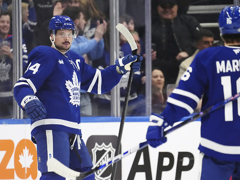Fiala et les Kings lourdement battus à Toronto