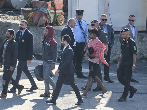 Rétention des premiers migrants transférés en Albanie invalidée