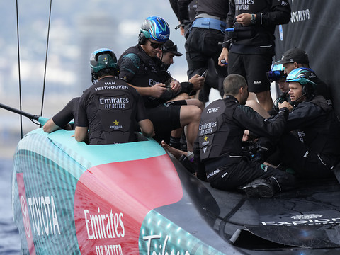 Team New Zealand est à un succès du titre