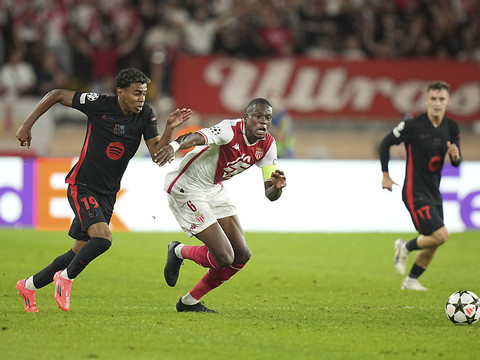 Le leader Monaco freiné par Lille