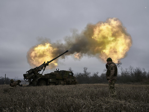 Paris va livrer plus d'armes à Kiev grâce aux actifs russes gelés