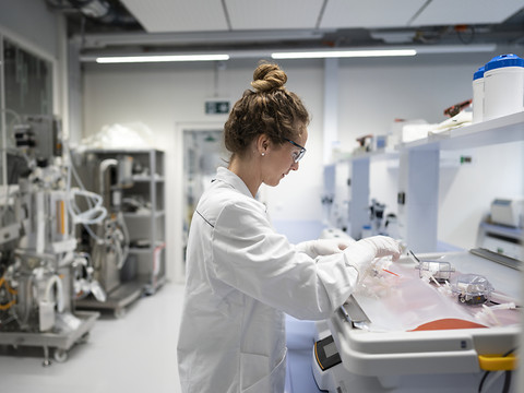 Vers la création de 100 emplois sur le site Lonza à Viège