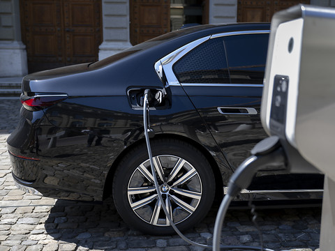 Automobile: les ventes d'électriques ont rebondi en Europe