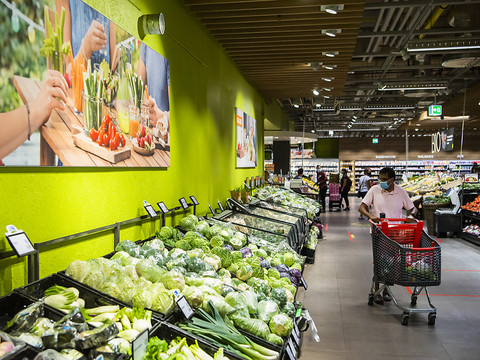 Les magasins devraient pouvoir ouvrir plus souvent le dimanche