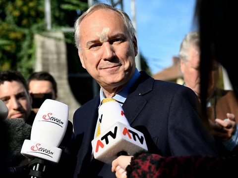 Autriche: le parlement élit un président d'extrême droite