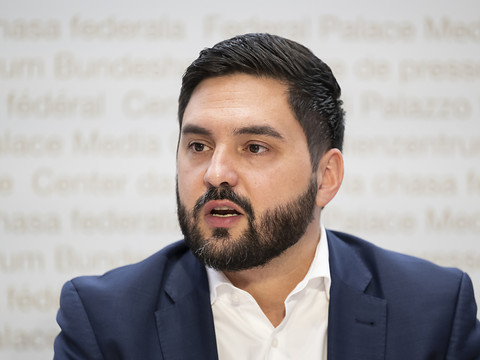 Congrès du PS: PLR et Centre accusés de suivre l'UDC sur l'asile