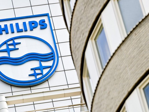 Philips abaisse ses perspectives annuelles, demande morose en Chine