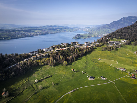 Le tourisme devrait continuer de croître cet hiver en Suisse