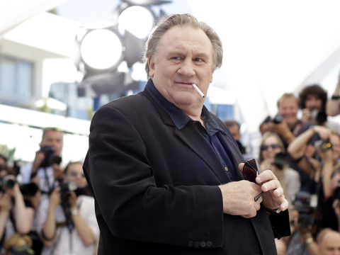 Le procès de Depardieu pour agressions sexuelles renvoyé