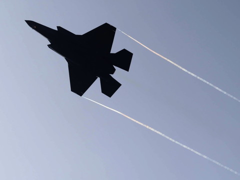 Deux morts dans des frappes israéliennes en Syrie