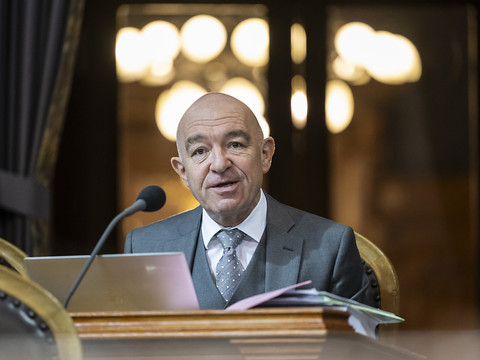 L'aile droite du PS contre l'impôt sur les successions de la JS