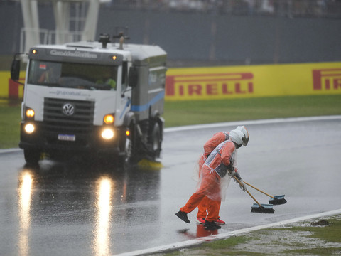 F1: Les qualifications reportées à dimanche