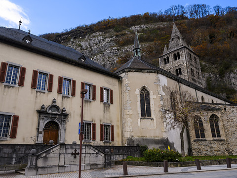 Encore des étapes pour faire la lumière à l'abbaye de St-Maurice