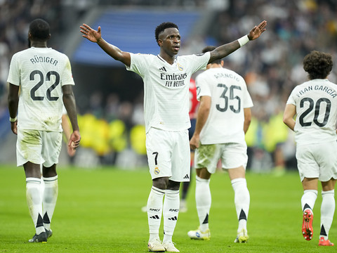 Le Real corrige Osasuna avec un triplé de Vinicius