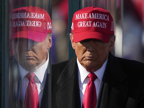 Ukraine: Trump multiplie les appels, le Kremlin dément un échange