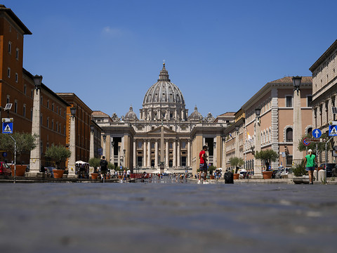 La basilique Saint-Pierre de Rome mise à nu par l'IA