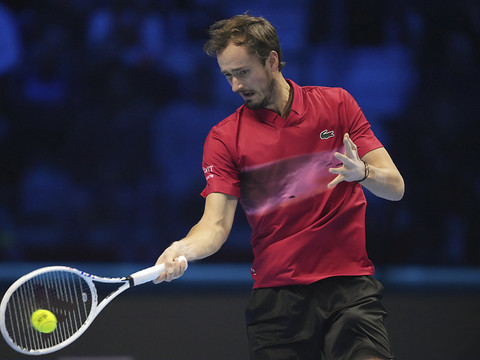 Medvedev rebondit face à de Minaur