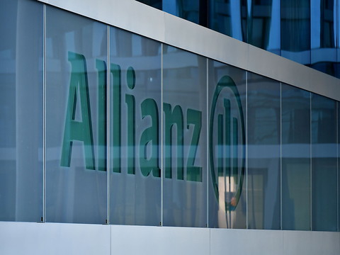 Allianz relève sa prévision annuelle après de solides résultats