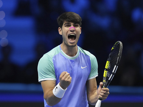 Alcaraz se refait une santé face à Rublev