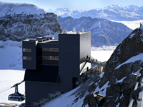 Le nouveau restaurant Botta à Glacier 3000 a été inauguré