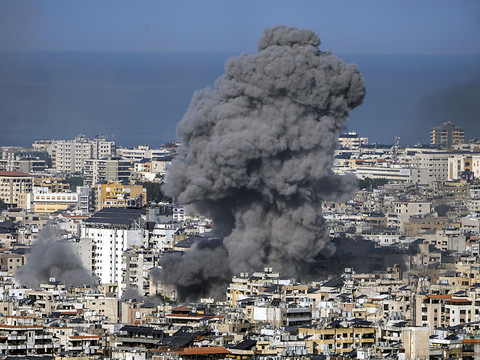 Frappes israéliennes intenses au Liban - Le Hezbollah réplique